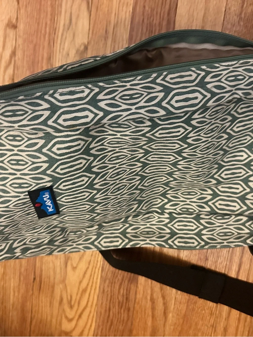 Kavu switch rope slinger shoulder crossbody  bag